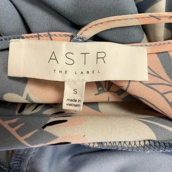 ASTR The Label  Blue Floral Maxi Spaghetti Strap Sleeveless Dress Size Small - Picture 10 of 10